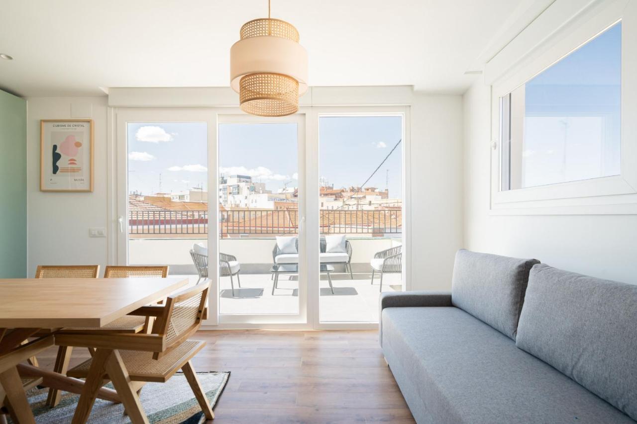 Atico Reformado En Madrid Rio Alquiler Temporal Apartment Exterior photo