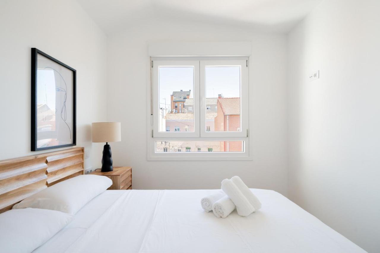 Atico Reformado En Madrid Rio Alquiler Temporal Apartment Exterior photo